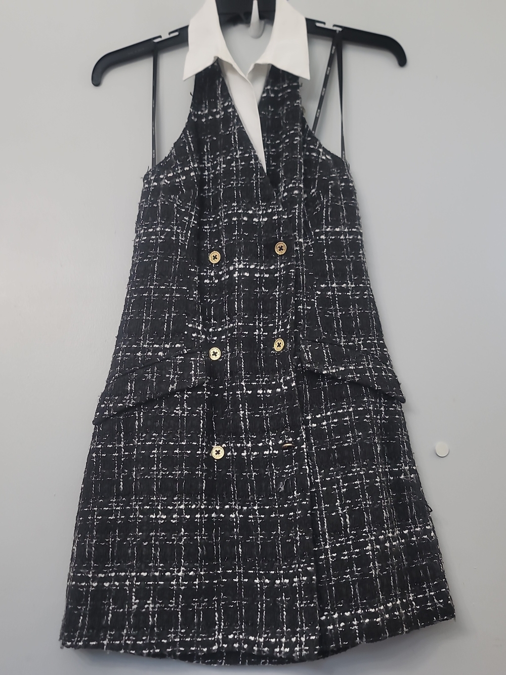 BCBG Tweed Halter Neck Dress



Dress with White Collar